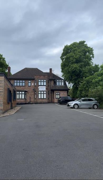 Luxury Cozy 3 Bed Apartment 5Mins From City - Free Parking! Nottingham Exterior photo