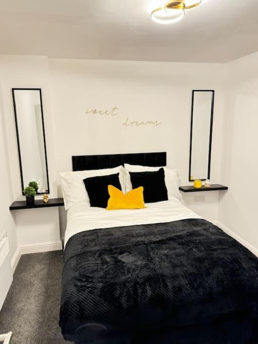 Luxury Cozy 3 Bed Apartment 5Mins From City - Free Parking! Nottingham Exterior photo
