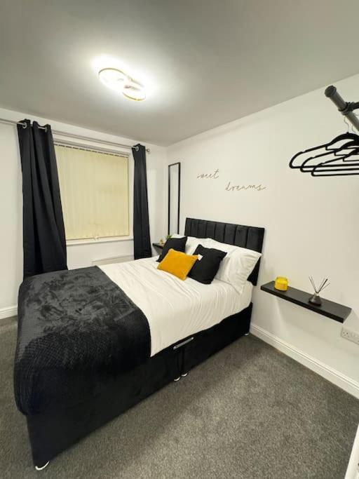 Luxury Cozy 3 Bed Apartment 5Mins From City - Free Parking! Nottingham Exterior photo